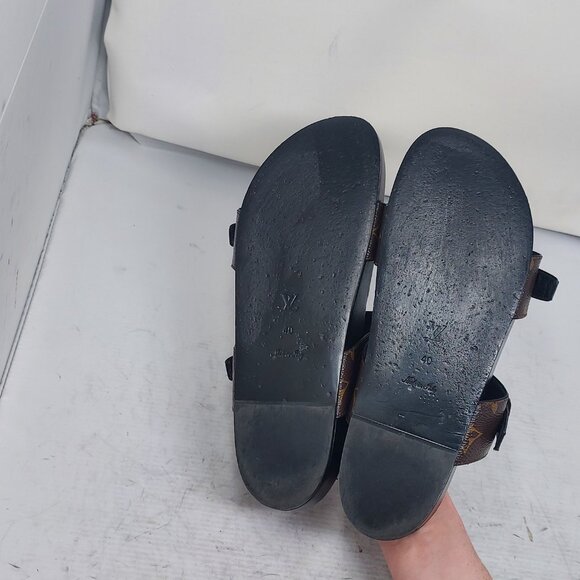 Louis Vuitton Brown Buckle Bom Dia Monogram Flat Slide Sandal - Picture 2 of 14